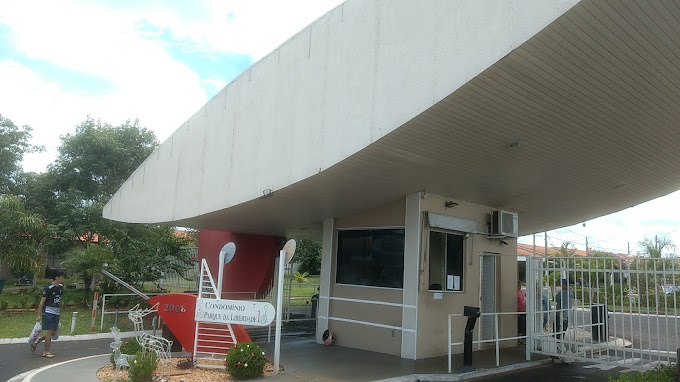 Entrada do condomínio Parque Liberdade 1
